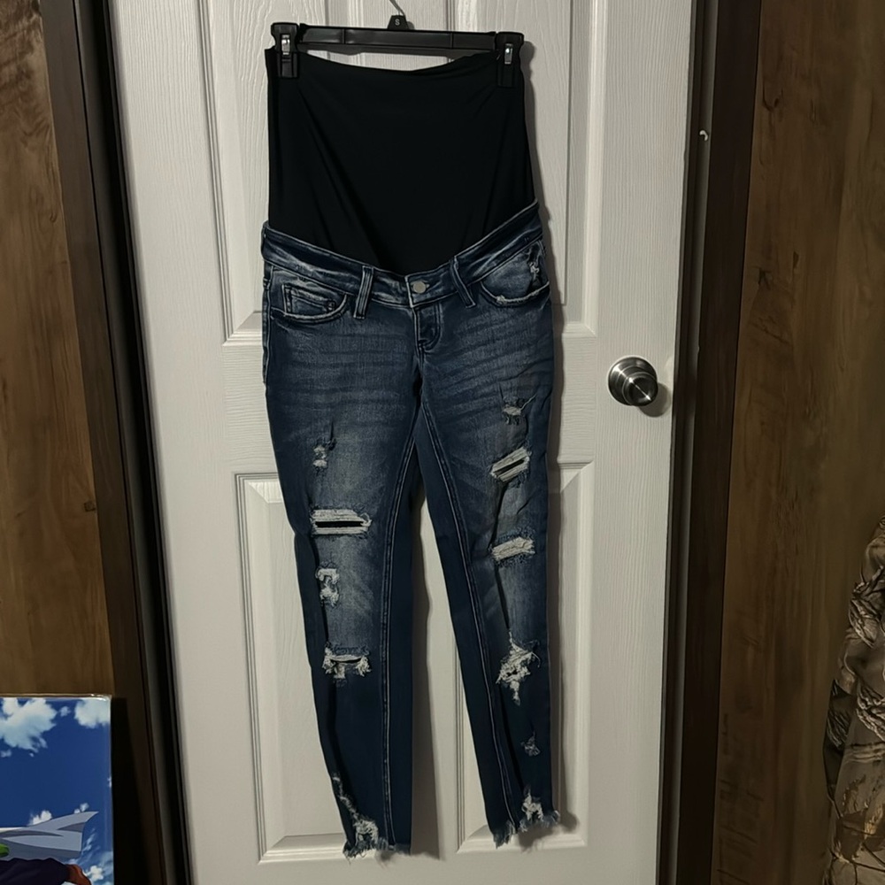 Buckle maternity jeans size 25